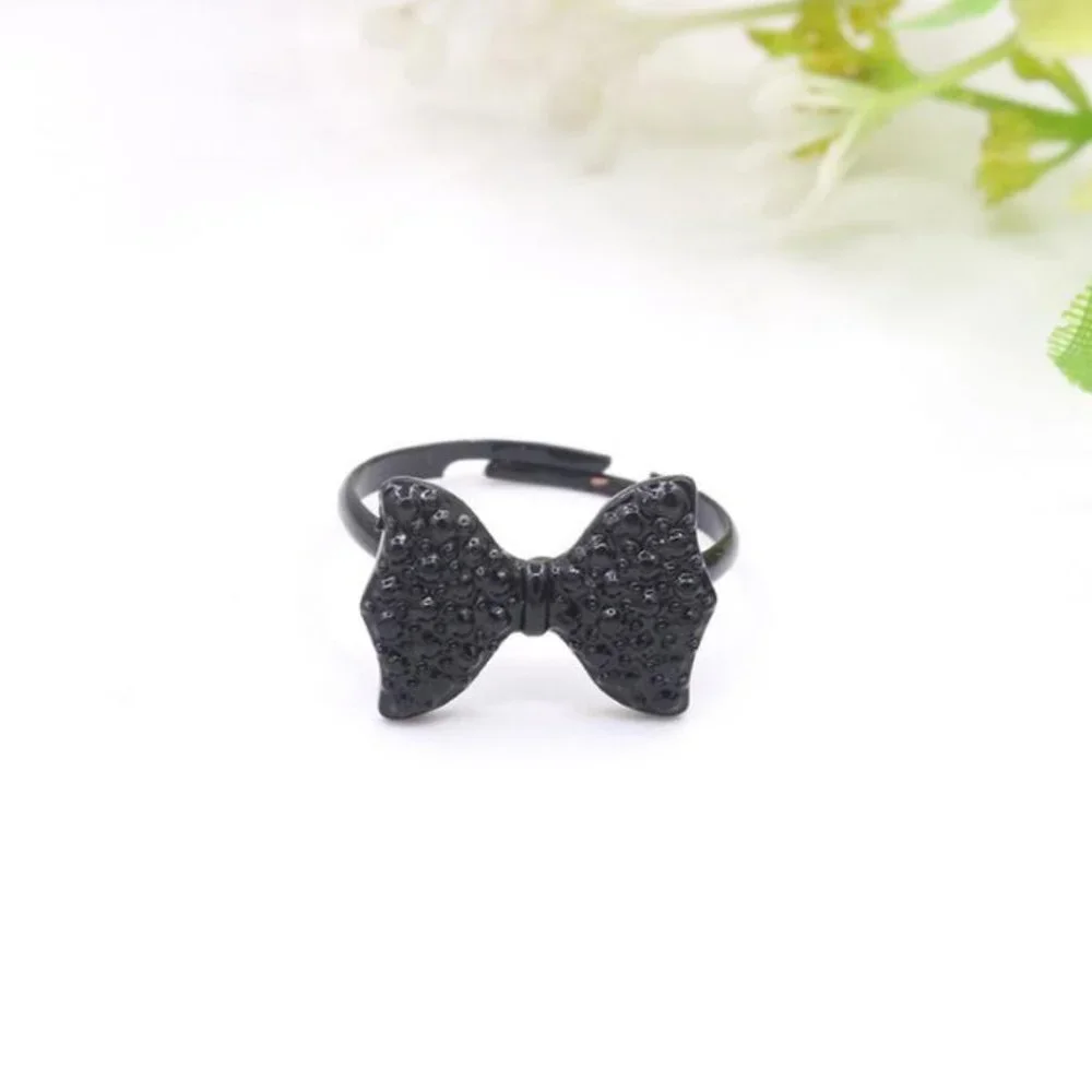 NWOT Black crystal rhinestone bow ring - Picture 4 of 8